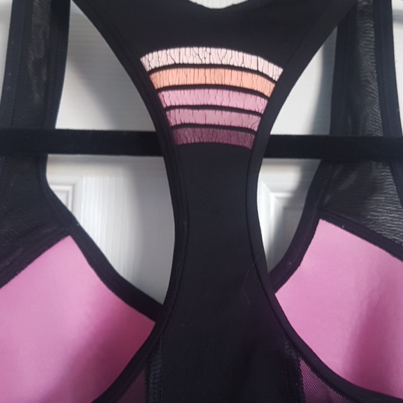 PINK sports bra - Picture 6 of 7